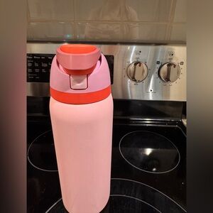 Owala FreeSip 24oz Insulated Stainless Steel Water Bottle